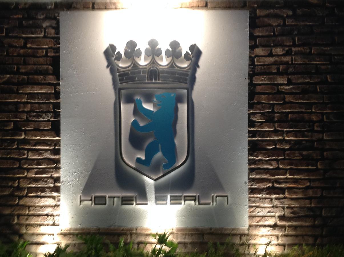 Hotel Berlin Pinamar Exterior foto